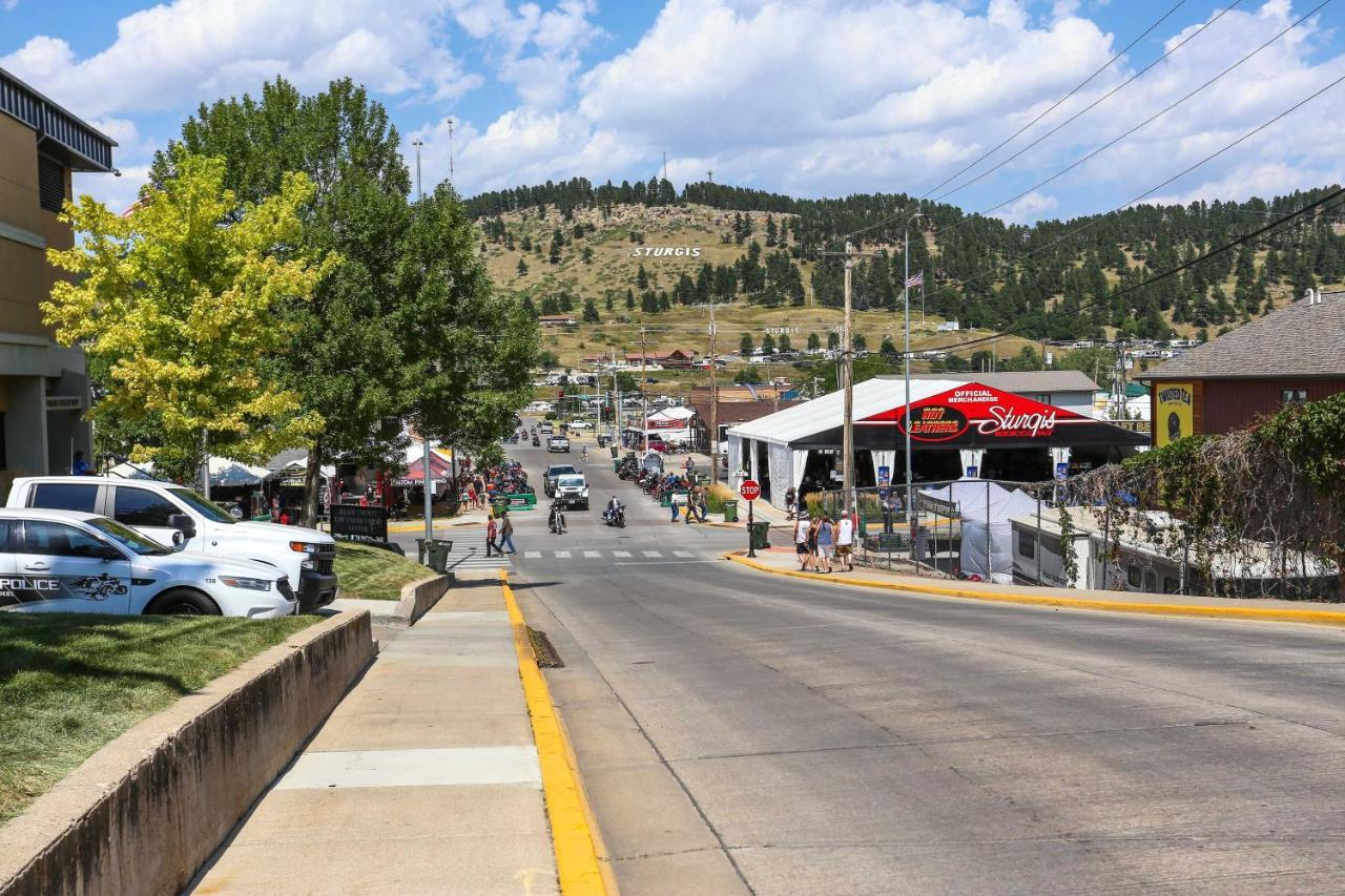 Centrally Located Sturgis Apt On Main St With Garage Exterior foto